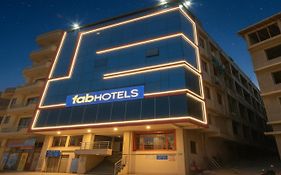Fabhotel The Golf Inn